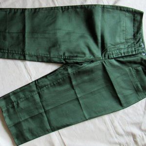 PRADA SZ 40 S SMALL 4 6 Dark Green CAPRI PANTS Designed in ITALY